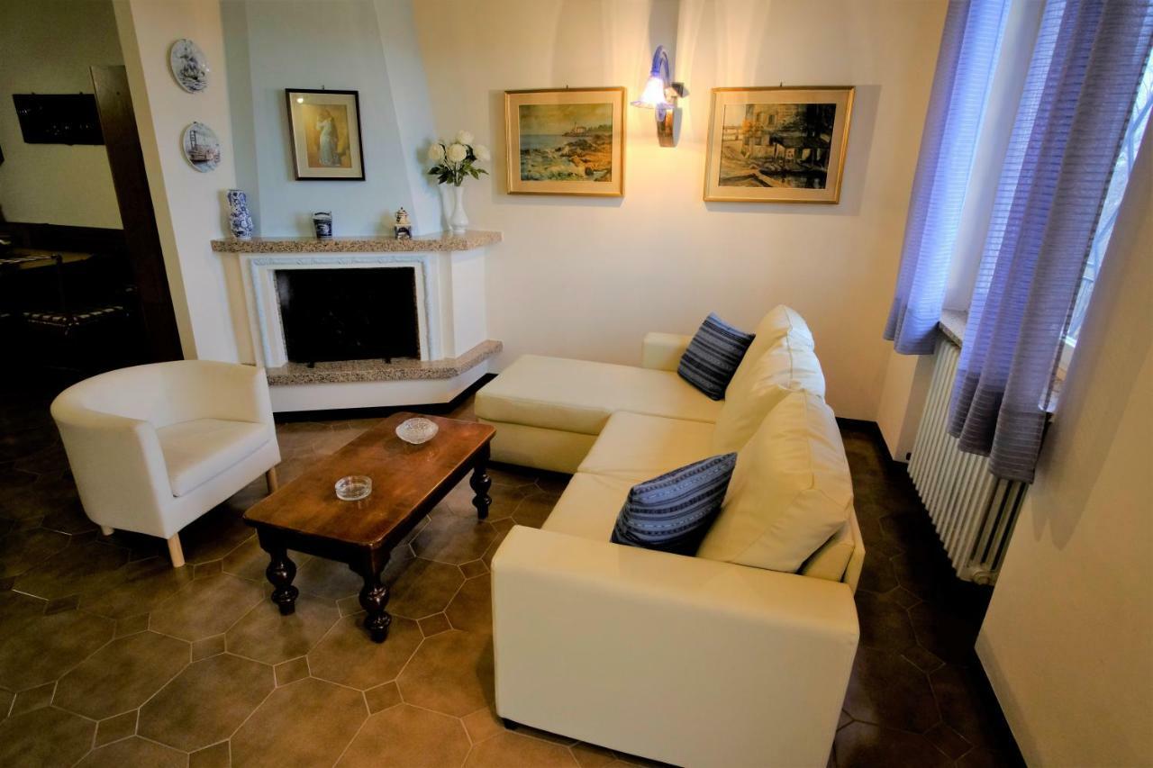 Casavacanzedezza Montecalvo Versiggia المظهر الخارجي الصورة